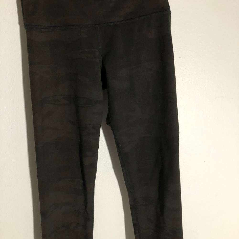 lululemon camo wunder under leggings size 2